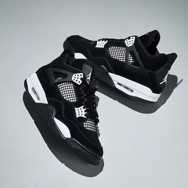 JORDAN RETRO 4