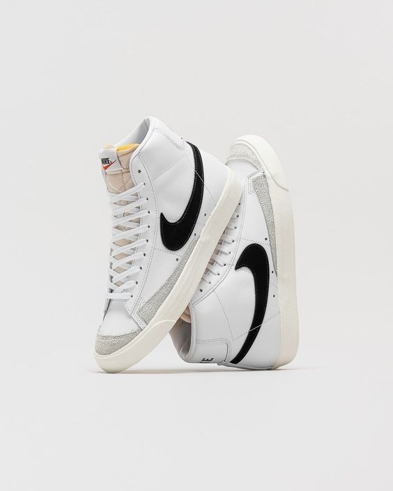 NIKE BLAZER