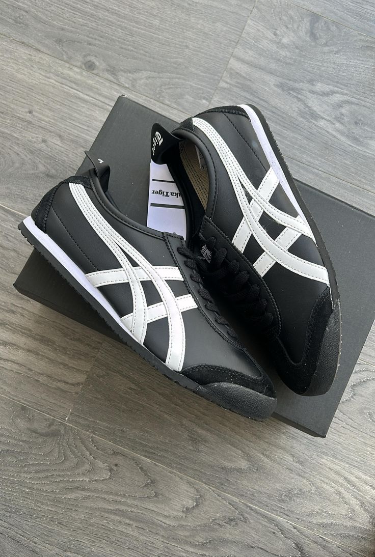 TIGER ASICS